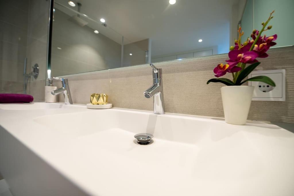 Flat Deluxe&pool Sea View Higueron West Apartment *